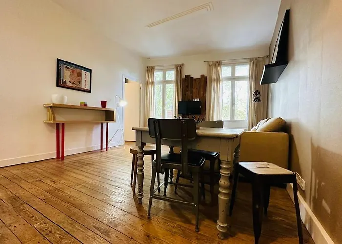 Standing Apartment T2 Near The Train Station And