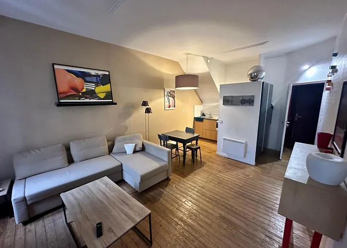 Standing Apartment T2 Near The Train Station And