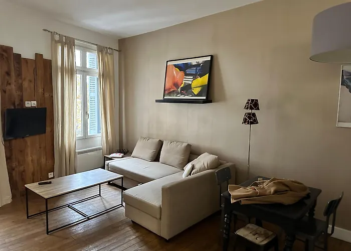 Standing Apartment T2 Near The Train Station And